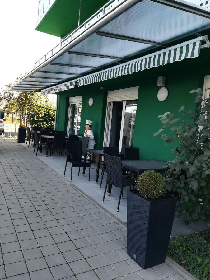 Jura Hotel Neurenberg Buitenkant foto