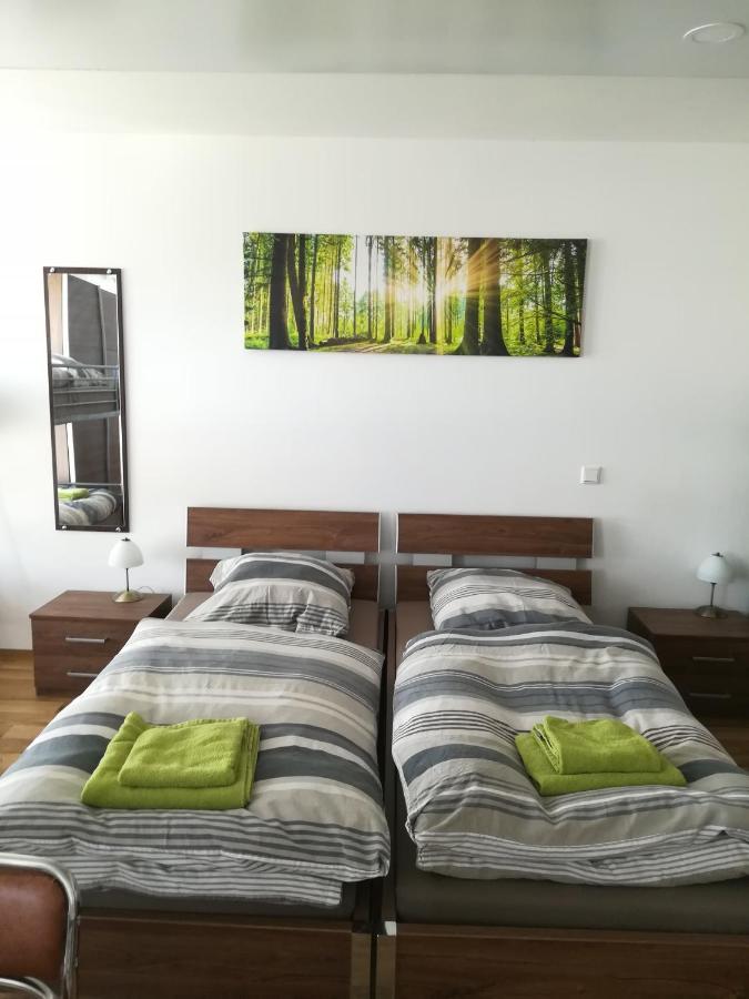 Jura Hotel Neurenberg Buitenkant foto