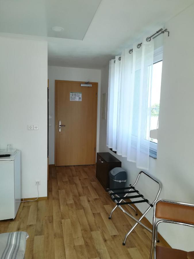 Jura Hotel Neurenberg Buitenkant foto
