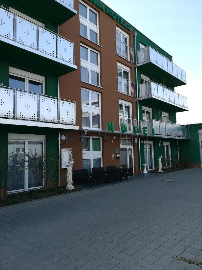 Jura Hotel Neurenberg Buitenkant foto